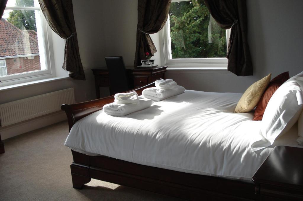 The Thomas Paine Hotel Thetford Εξωτερικό φωτογραφία