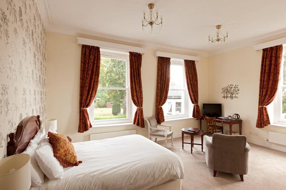 The Thomas Paine Hotel Thetford Εξωτερικό φωτογραφία